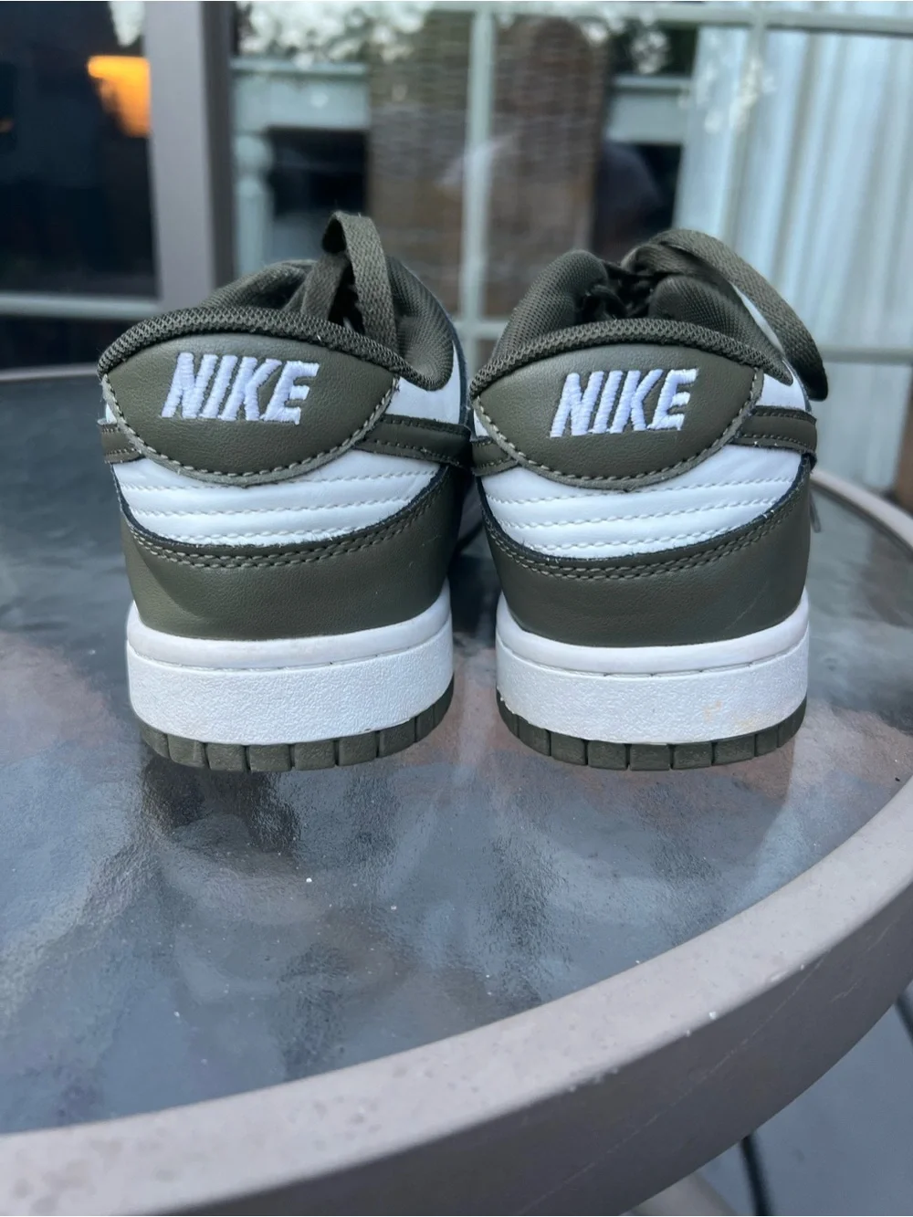 Nike Men’s Low-Top Sneakers - Olive/White